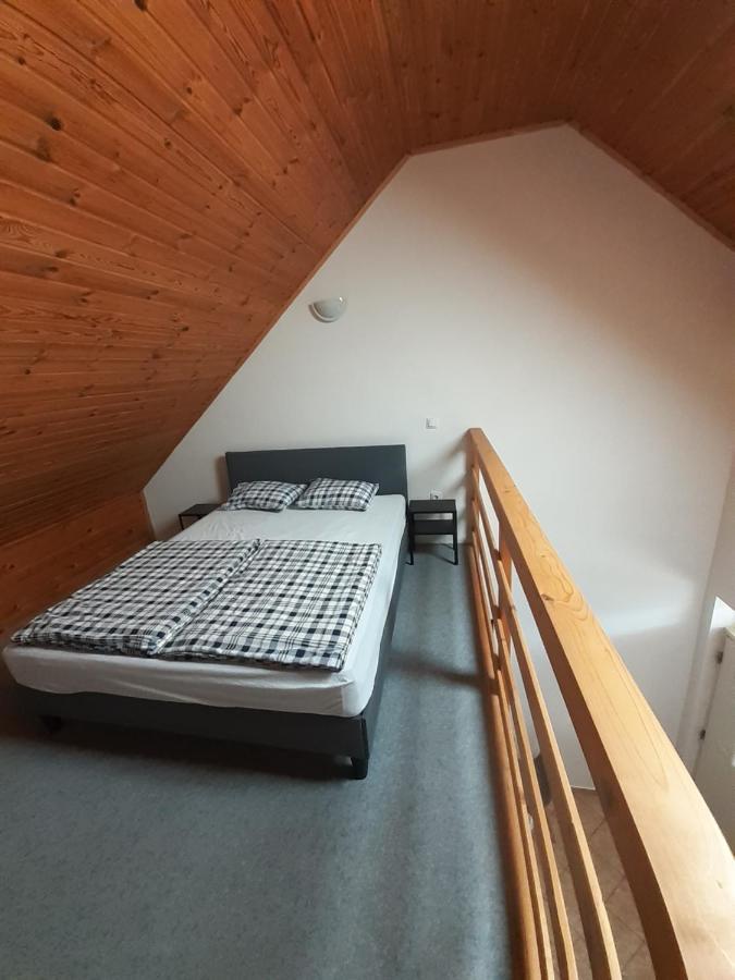 에게르잘록 Polonia Apartman 아파트 외부 사진